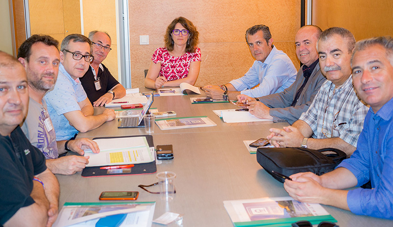 Reunión de los representantes de la Plataforma Atendidas y Seguras con el PSPV-PSOE