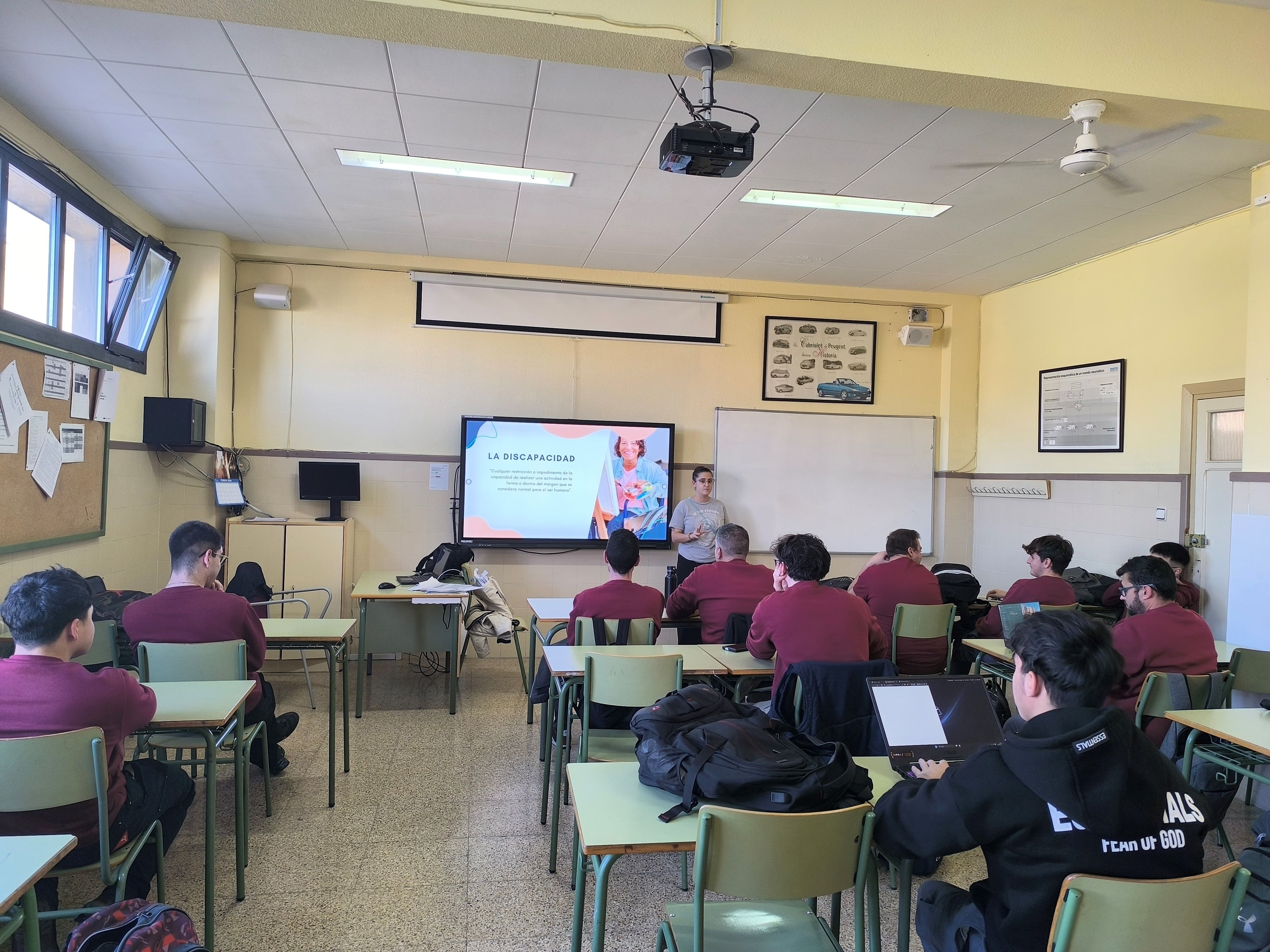 COCEMFE CV acerca la discapacidad a 80 estudiantes con un concurso de escape room